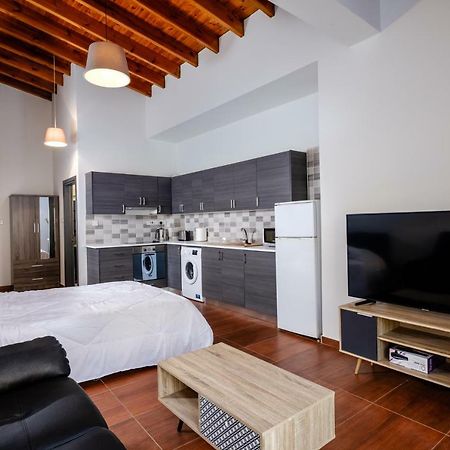 The Loft Studio Apartment Ларнака Екстериор снимка