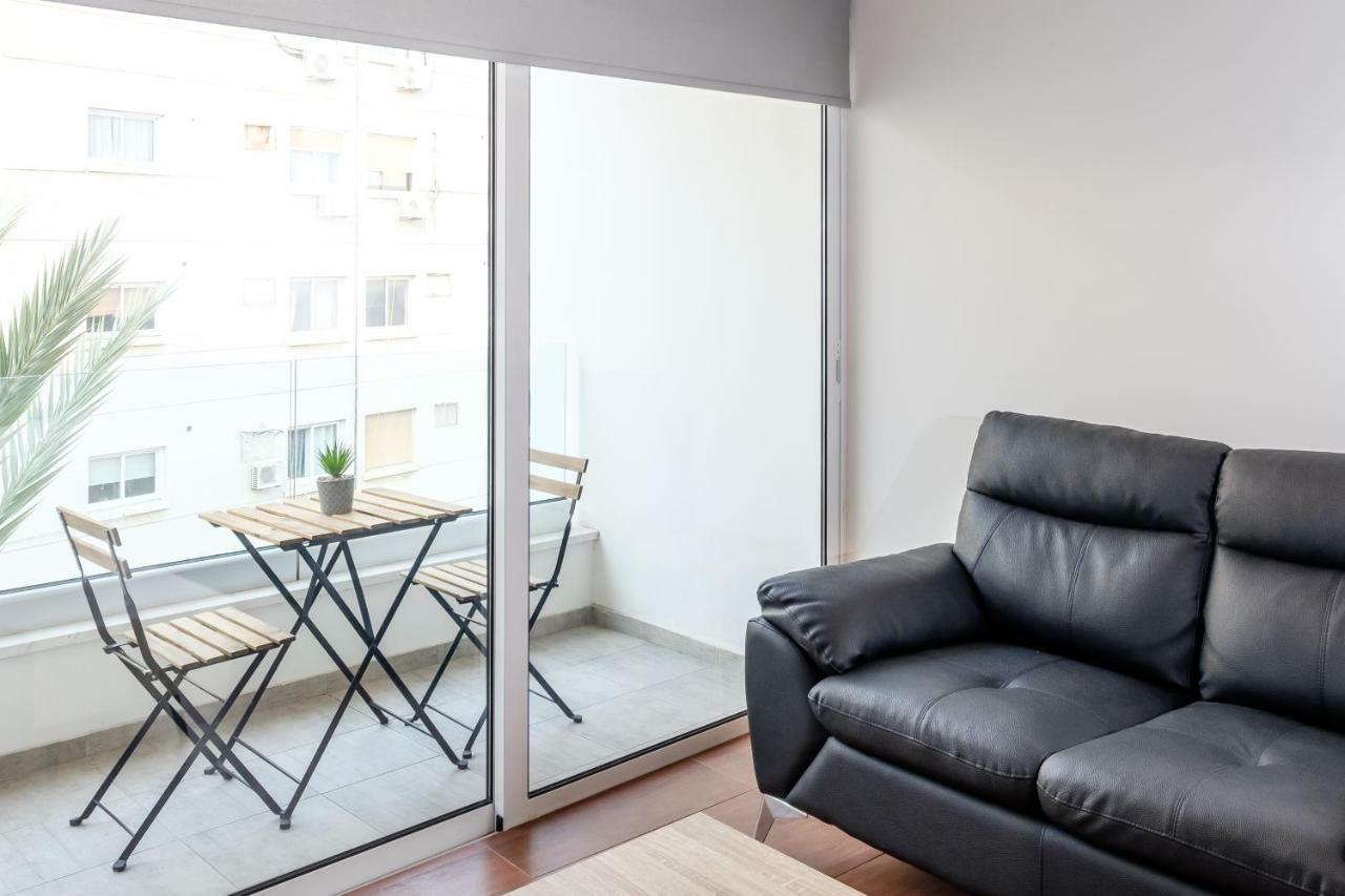 The Loft Studio Apartment Ларнака Екстериор снимка