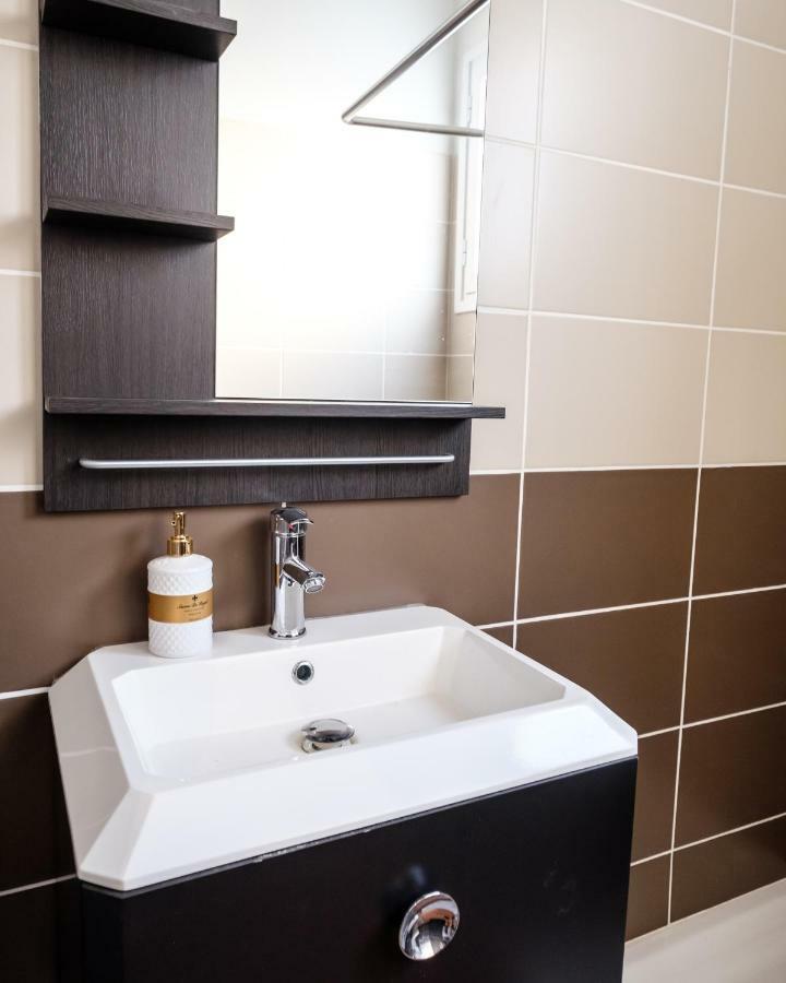 The Loft Studio Apartment Ларнака Екстериор снимка